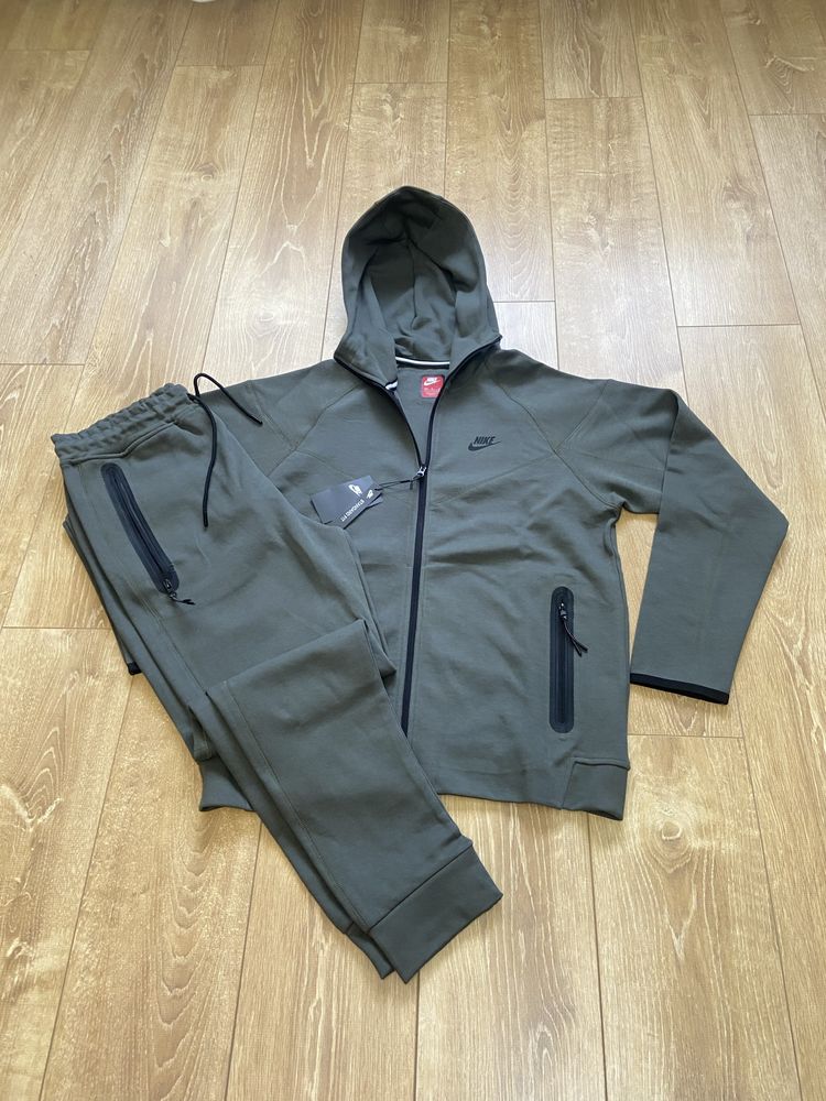 Trening Tech Fleece Nike marimea XXL