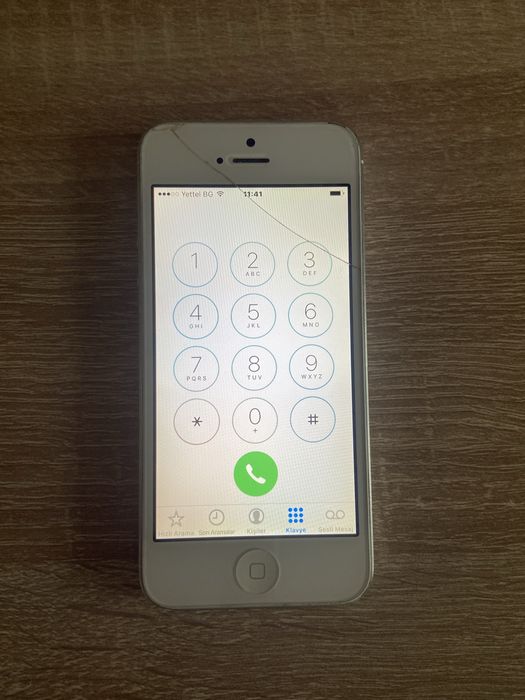 İphone 5 перфектно работещ.