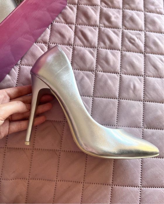 Pantofi stiletto argintii