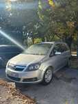Dezmembrez opel zafira b 1.9d