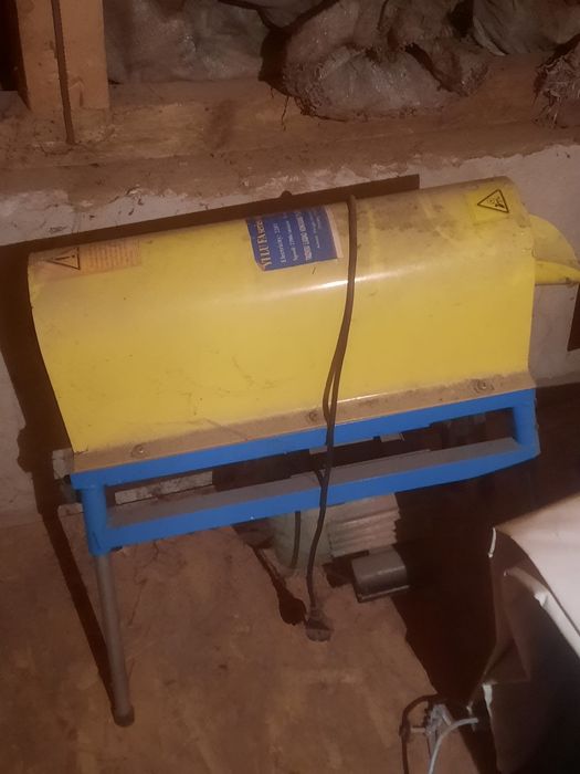 Vand masina de curatat porumb