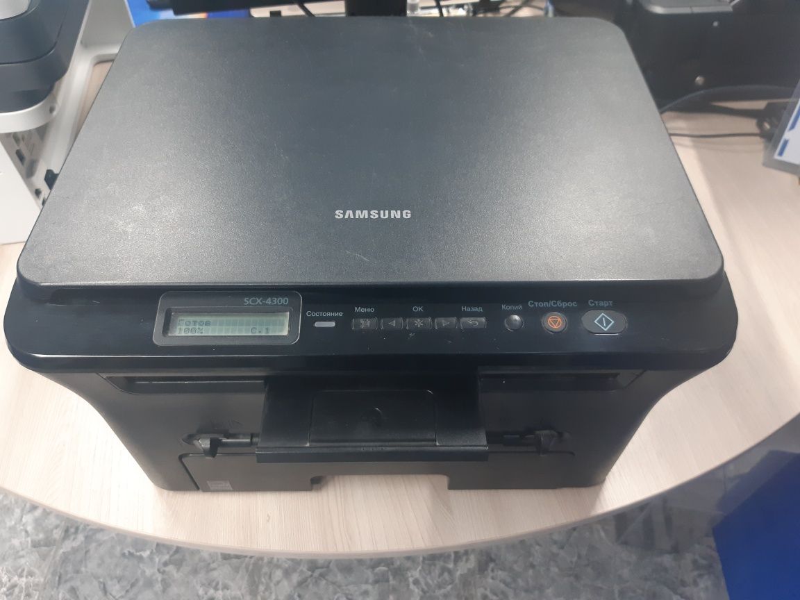 Продам принтер 3 в 1 Samsung scx4300 в идеальном состоянии
