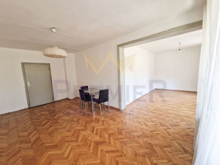 Продава се Тристаен апартамент в София, Оборище - 108 кв.м за 2900 €/кв.м - Снимка #2