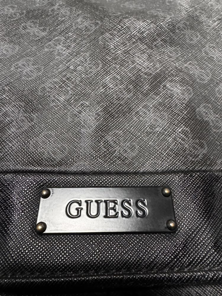 Мъжка чанта Guess