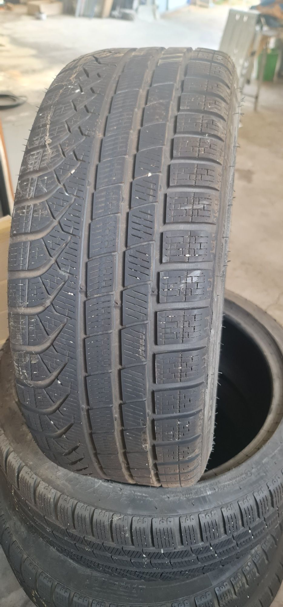 245/40/R19 Зимни гуми Pirelli