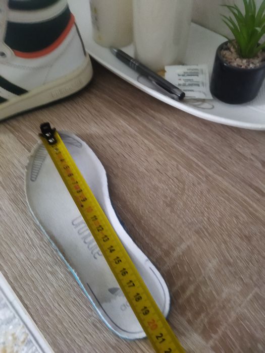 Bascheți adidași pt băieți mărimea 31