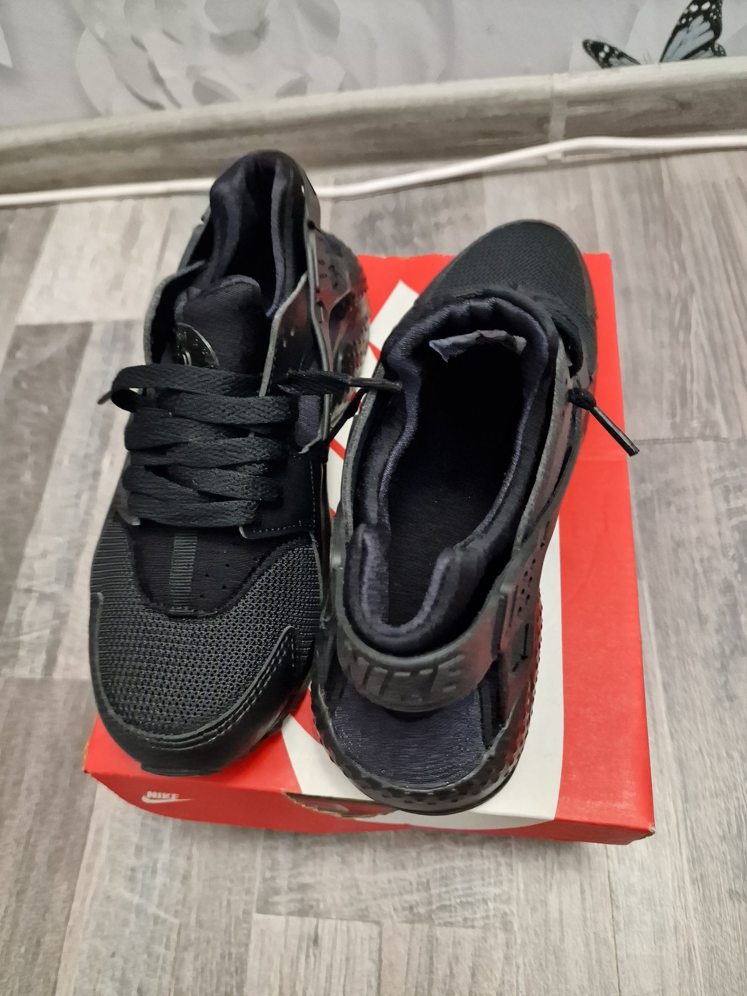 Nike Huarache negru nr 36,5 fit 35-36