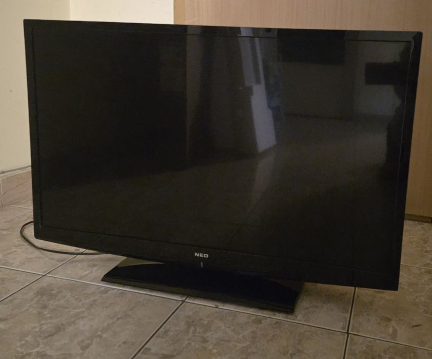 Телевизорът е модел Neo LED-32165 DL.