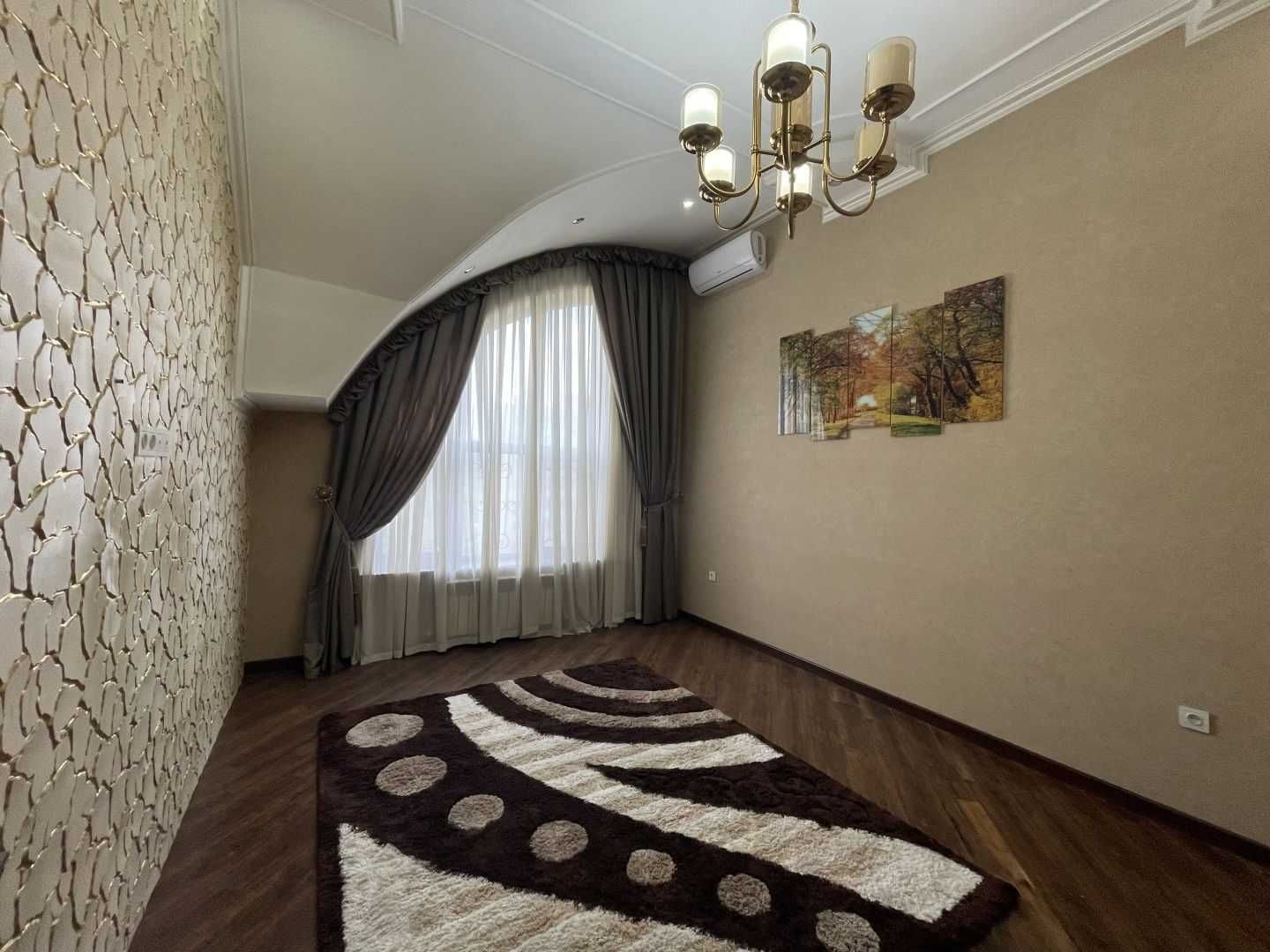 СРОЧНО Продаётся квартира на Яккасарайском, Бабура (J2394)