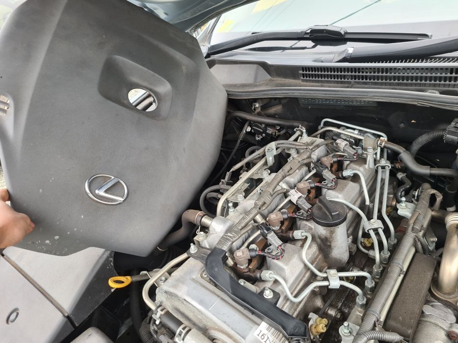 Dezmembrez Lexus is220D 2008 177 cp