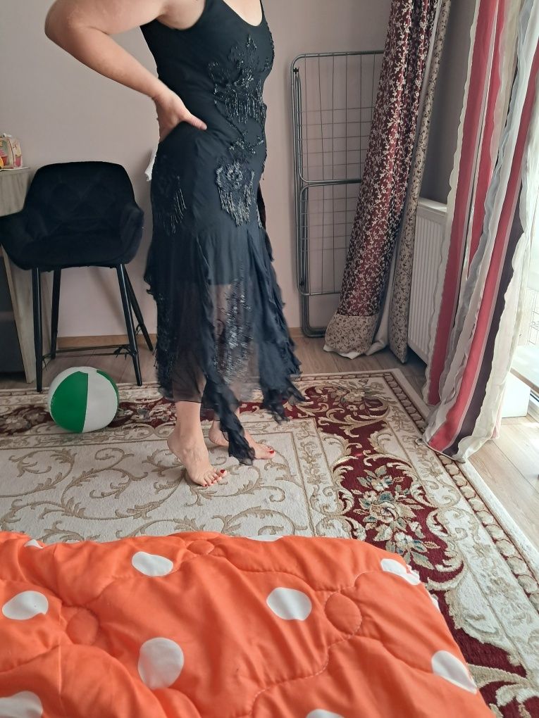 Vand rochie de seară mărgele
