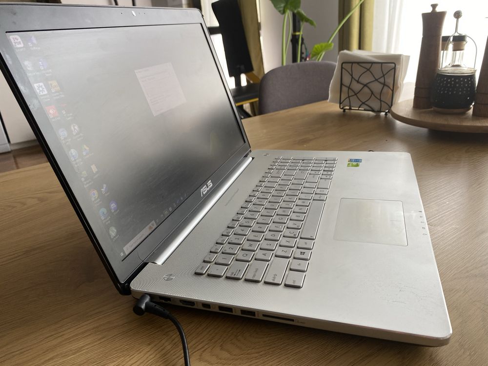 Laptop ASUS N750JV