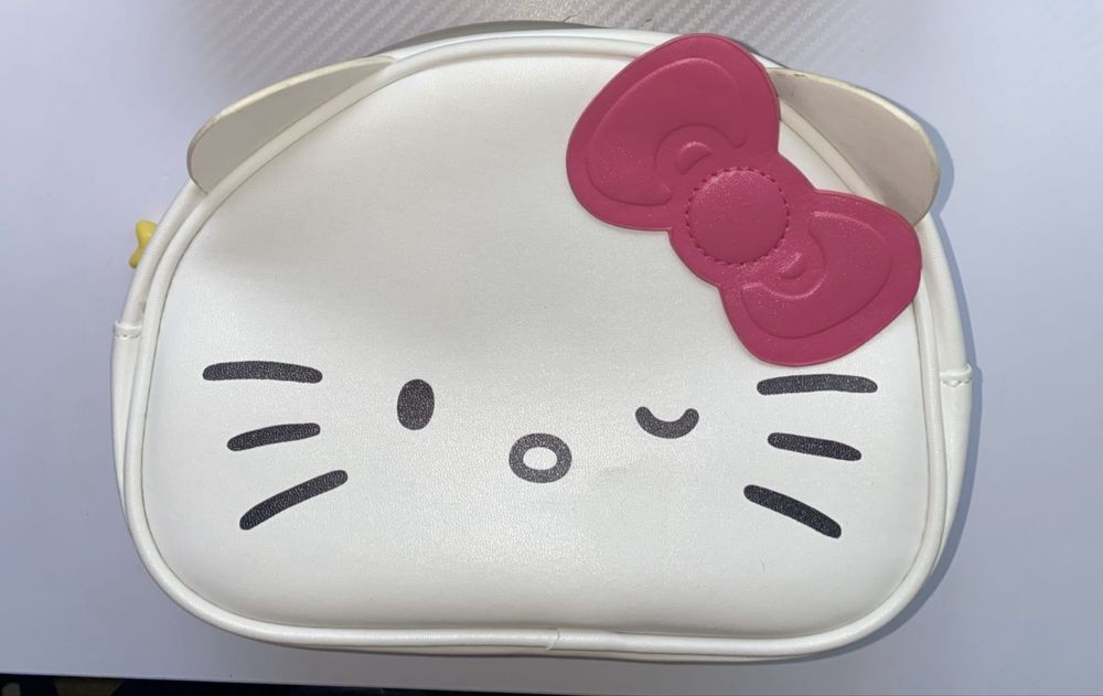 Козметичнa чантa  Hello Kitty Sanrio