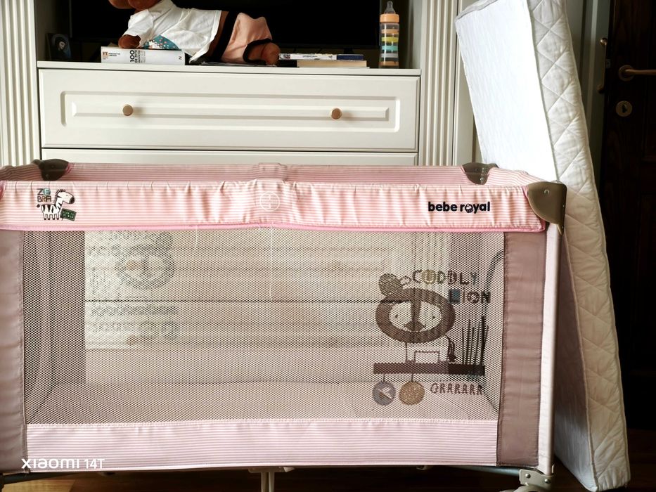 Vând pătuț copil cu saltea cocos.