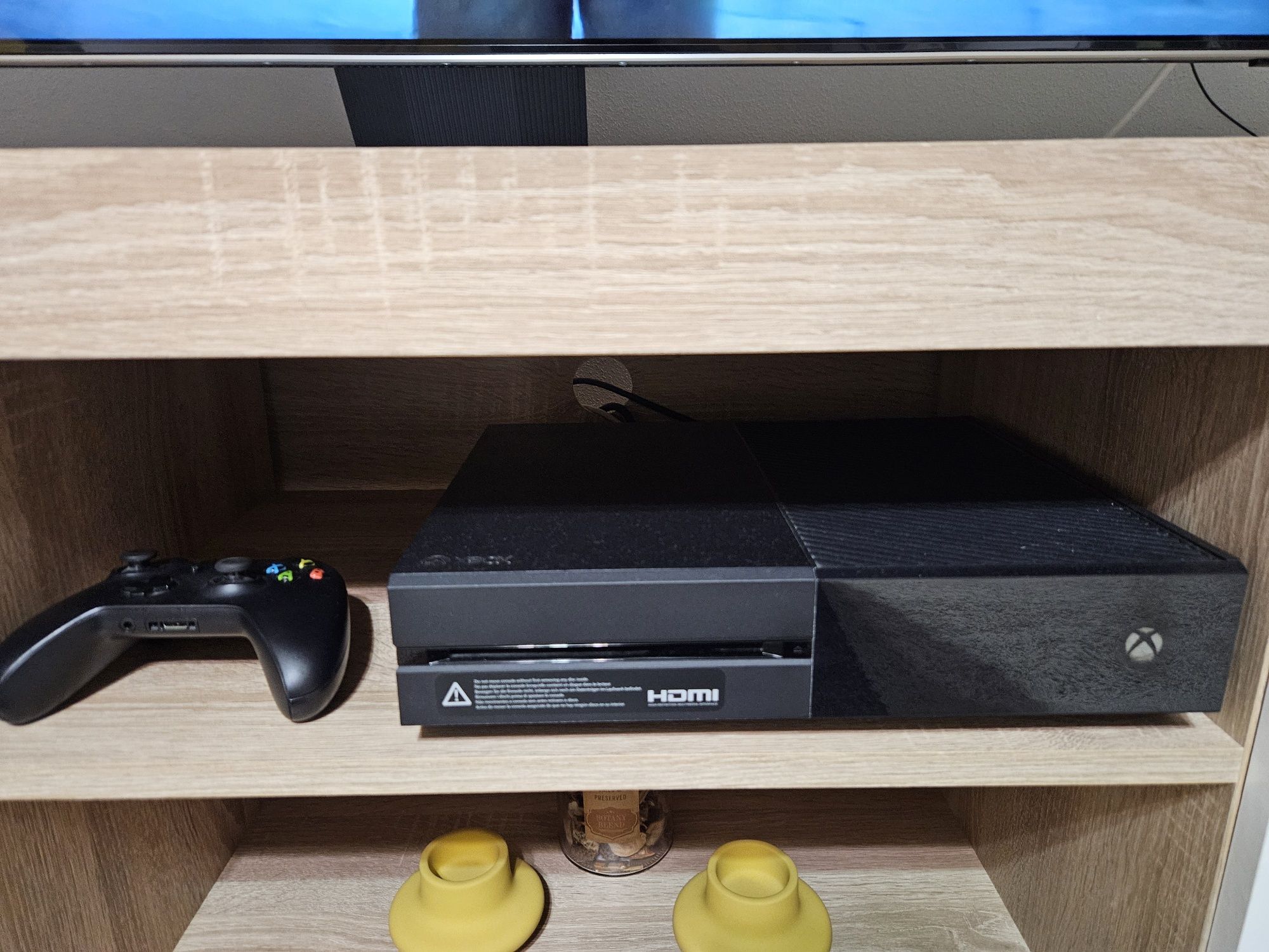 Consolă Xbox one +2 jocuri Tomb Raider