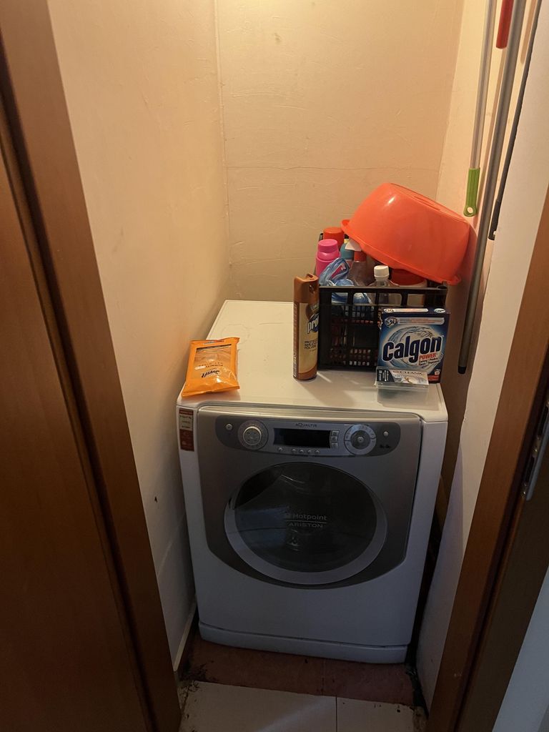 Дава се под наем Тристаен апартамент в София, Център - 86 кв.м за 750 € - Снимка #12