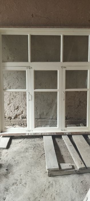 Eski eshik rom sotiladi