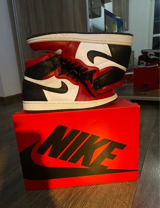 air jordan 1 retro high “satin snake chicago”