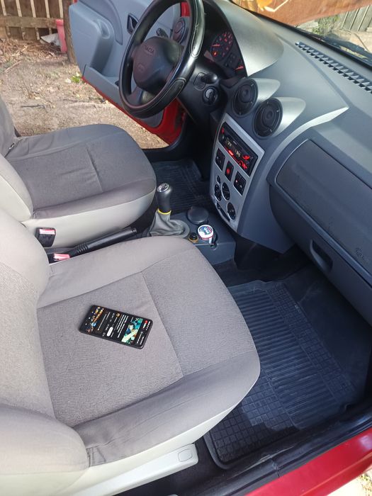 Vând Dacia Logan 1.5 dci 2006