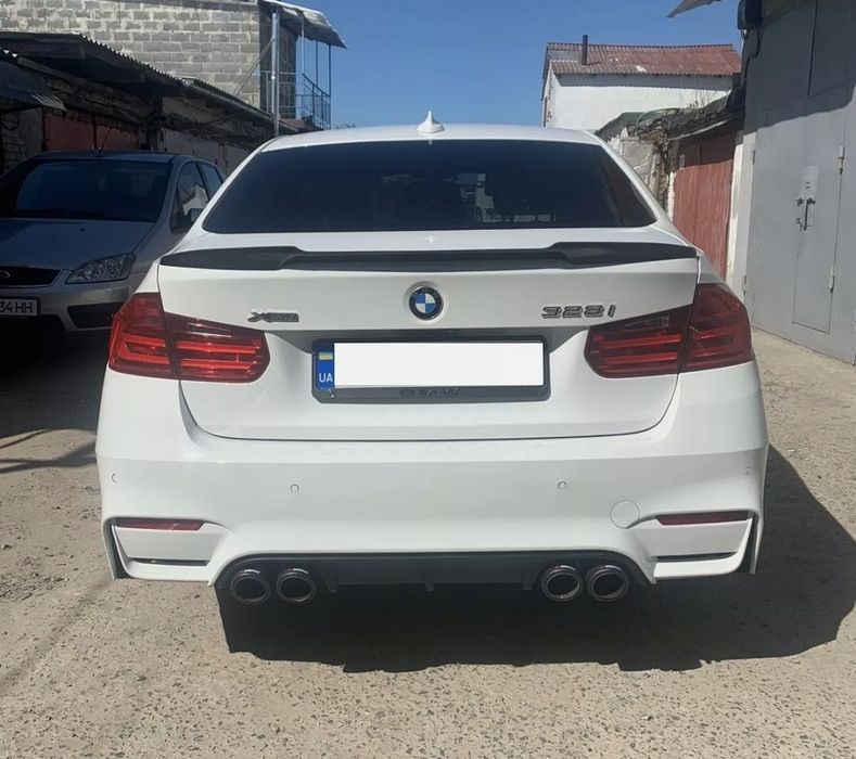 Eleron lip codita portbagaj BMW Seria 3 F30 F31  M4 design 2012-2016