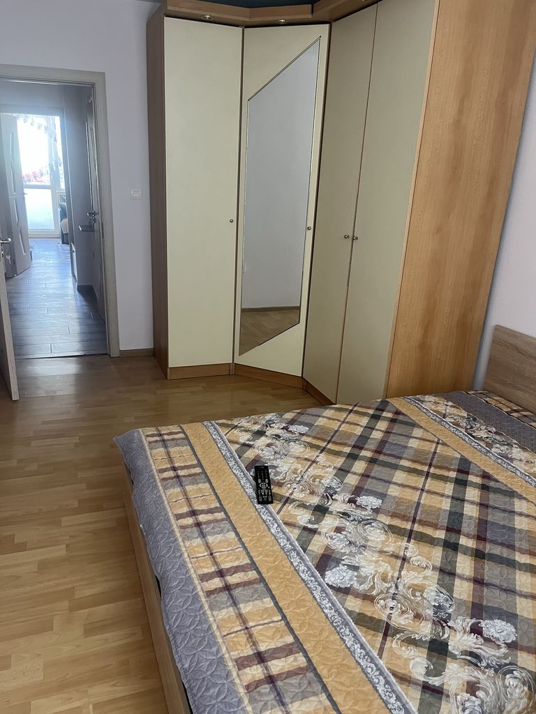 Дава се под наем Тристаен апартамент в Варна, Колхозен пазар - 85 кв.м за 510 € - Снимка #13
