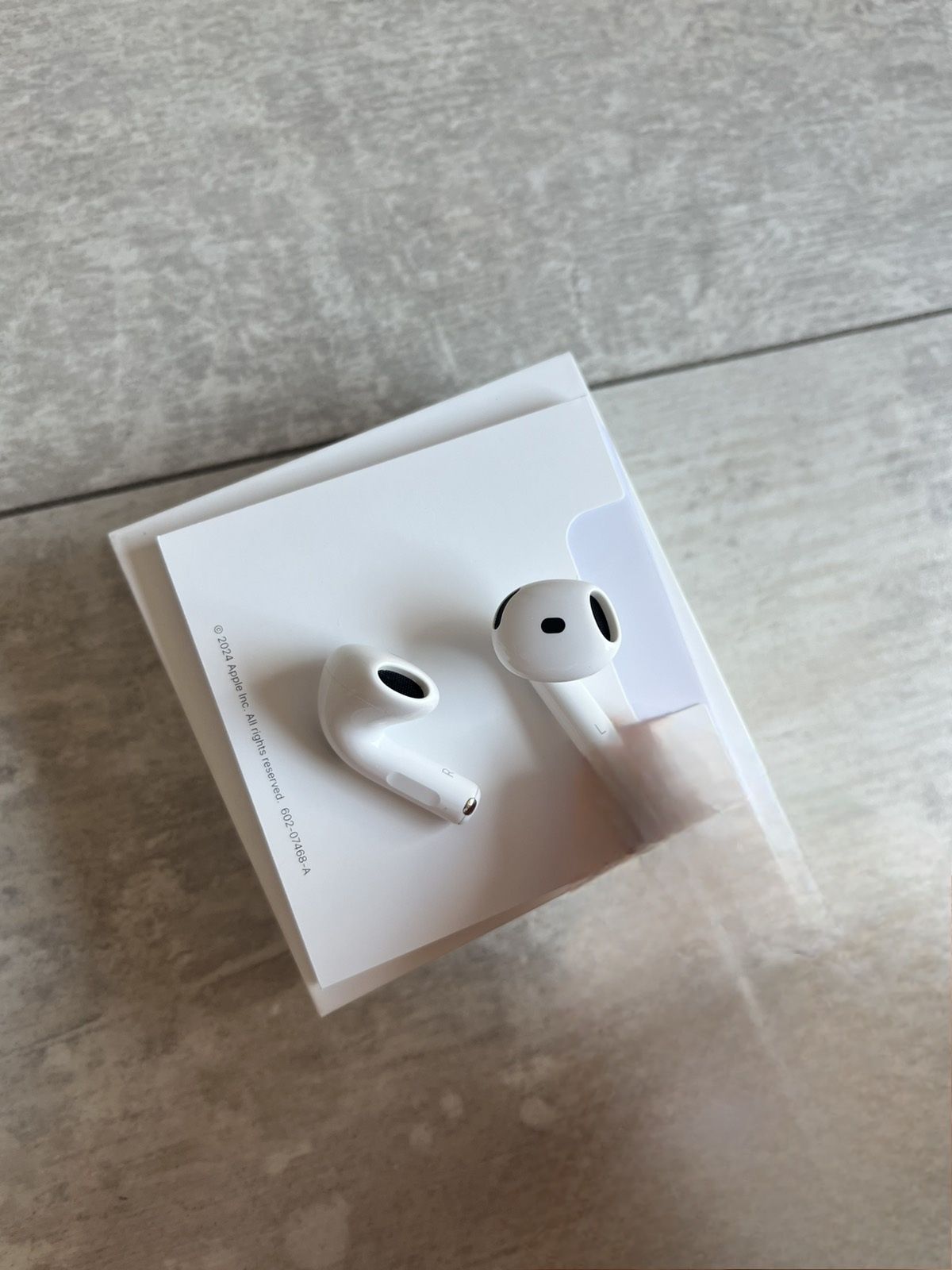 Apple Airpods 4 generation