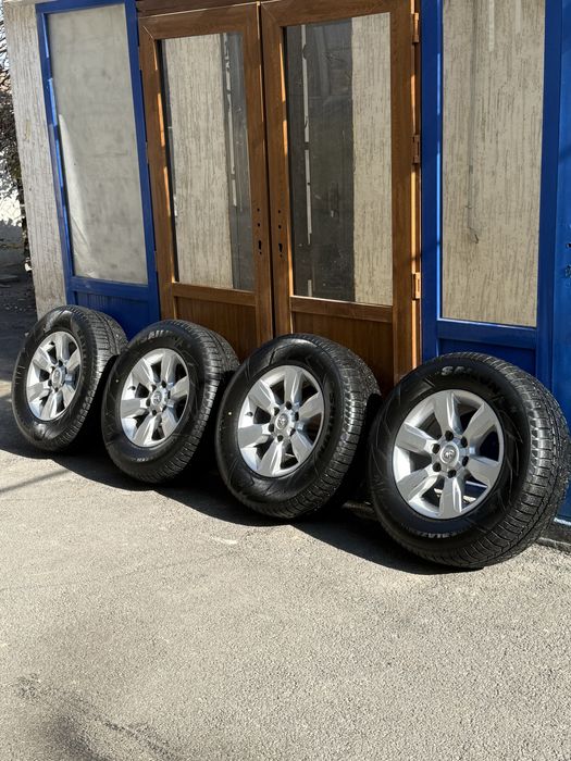 Шины с дисками от Прадо оригинал