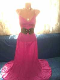 Rochie roz lungă, simplă şi feminină