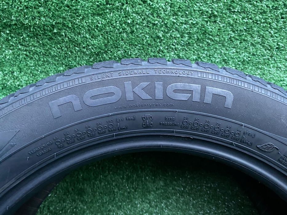 Set 4 anvelope iarna Nokian WR d4  215 55 R17  98 HXL Dot 3418