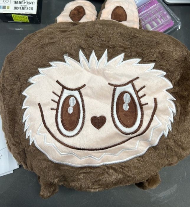 Мека капибара възглавничка 2-в-1 – играчка и одеяло за гушкане