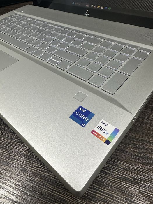 мощный i7 сенсорный ноутбук
