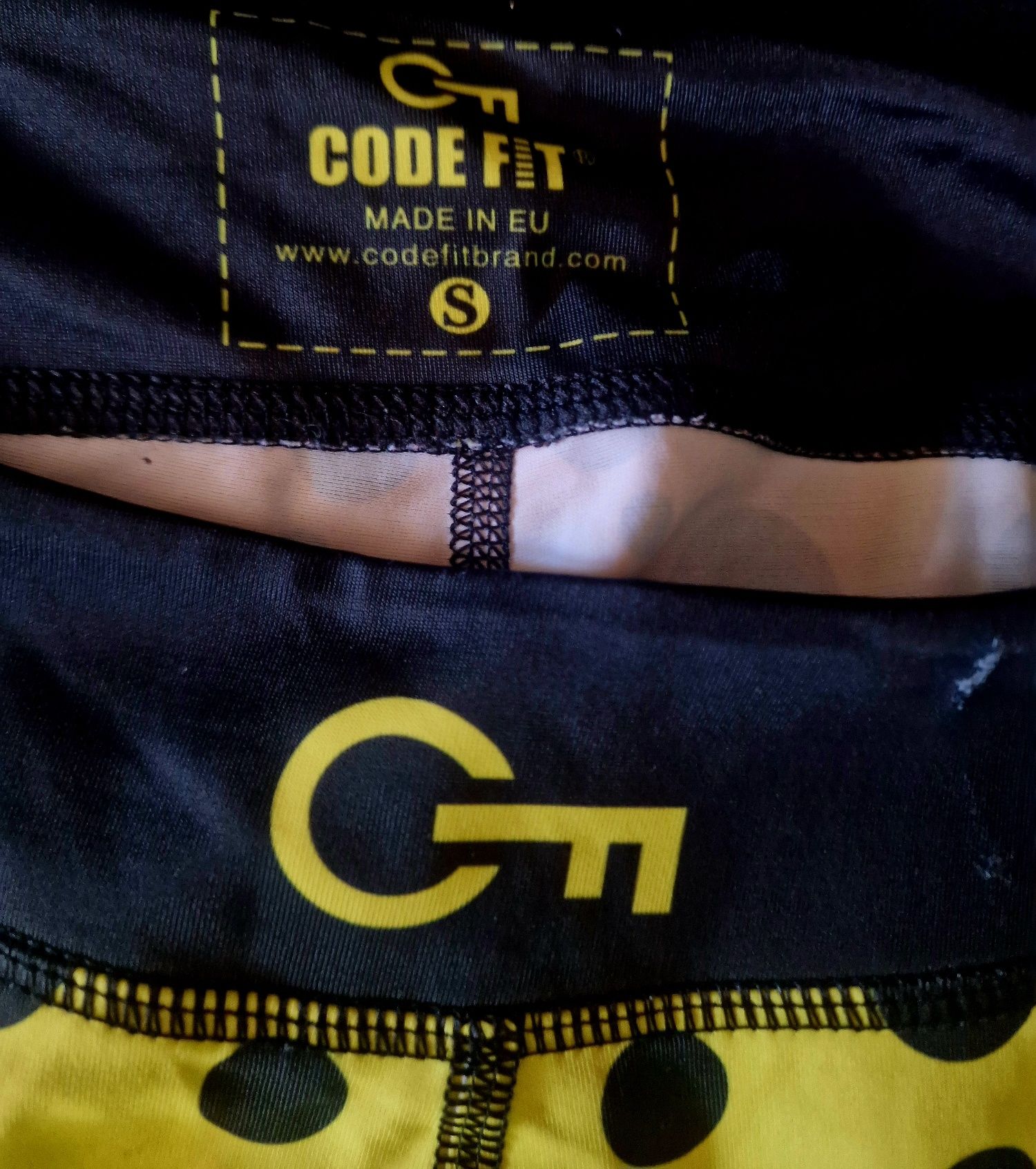 Клин за спорт code fit много еластичен