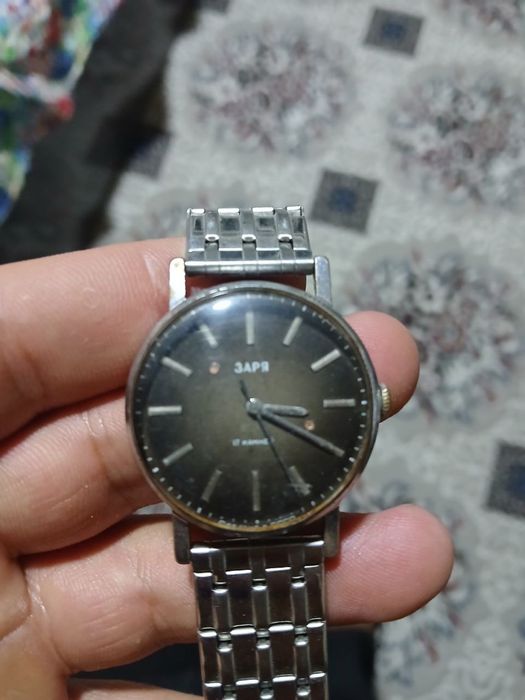 Соат сотилади номи заря