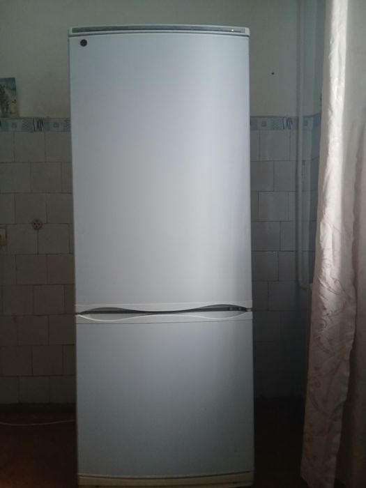 Холодильник продам