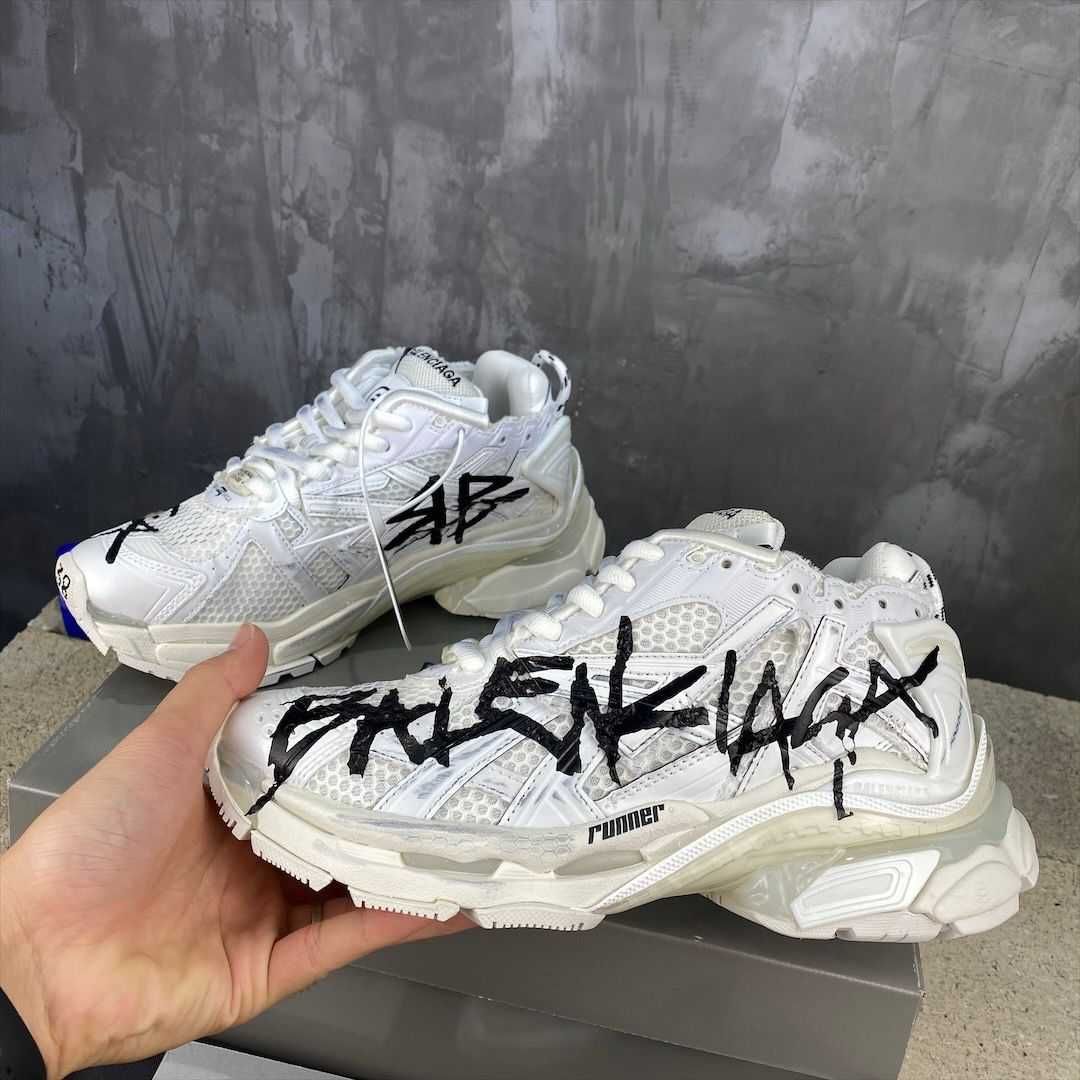 Balenciaga Runner