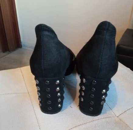 Черни обувки естествен велур 38 номер