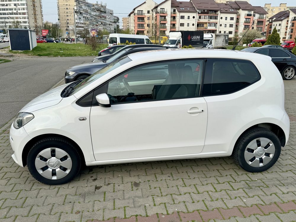 VW UP! 2012 1.0MPI/75CP / Bluemotion / Navi+Subwoofer / 3 Usi