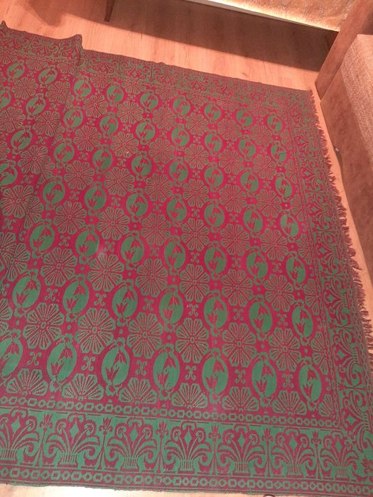 Продавам чисто нов килим