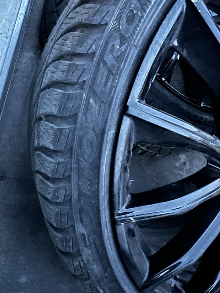 Продавам джанти с гуми за Tesla 3, 235/35/20