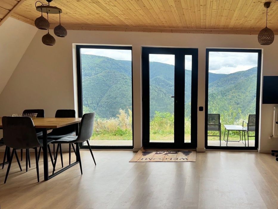 Cabana de închiriat în Maguri,lângă Marinel, 6-8 persoane