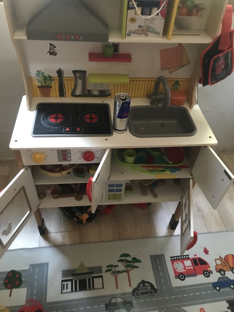 Детска кухня за игра
