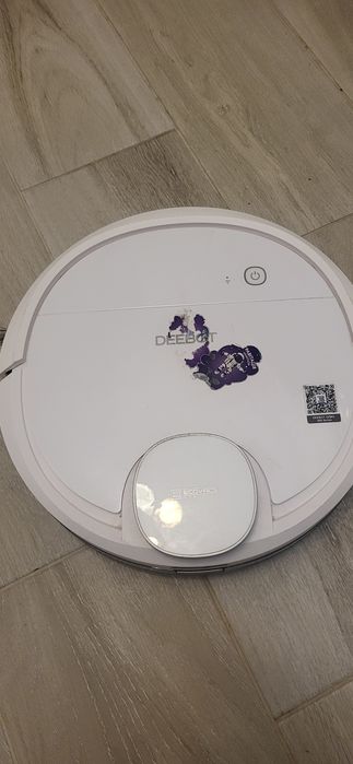 Va pot ajuta cu un aspirator  deebot.Nu am încărcător pentru .