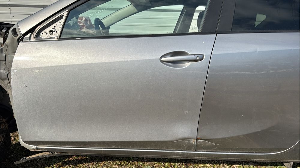 Usa stanga fata  usor defect Mazda 3 BL 2009-2013