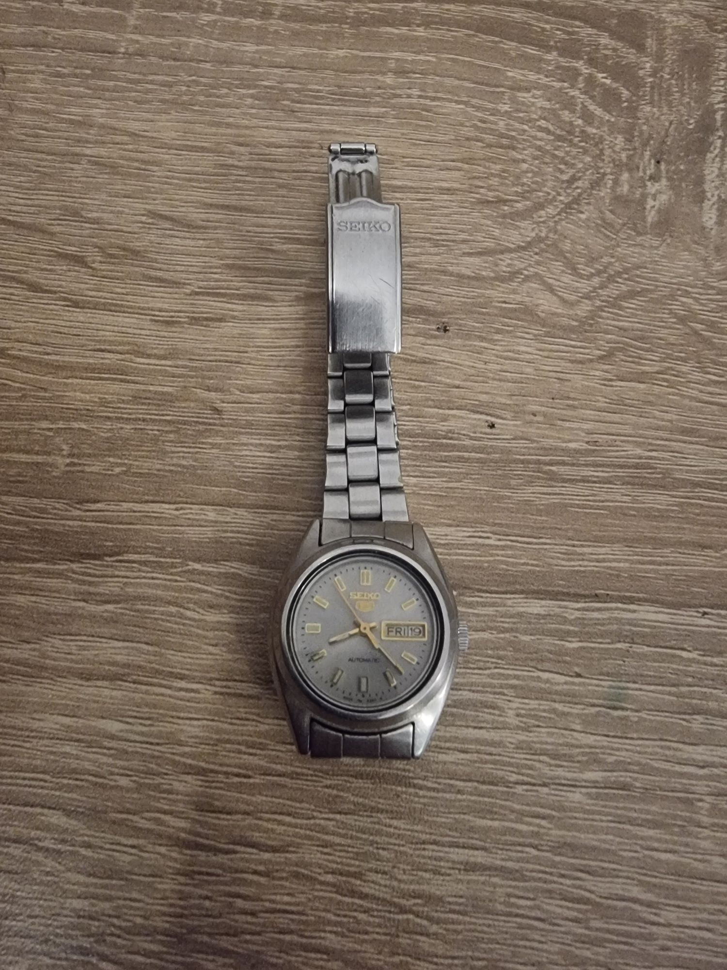 Часовник seiko5 дсмски