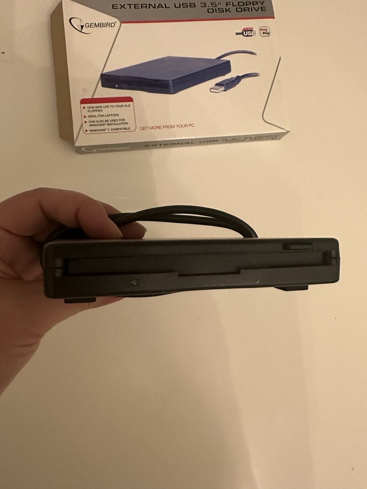 Внешний USB Флоппи - дисковод 3.5" 1.44 MB