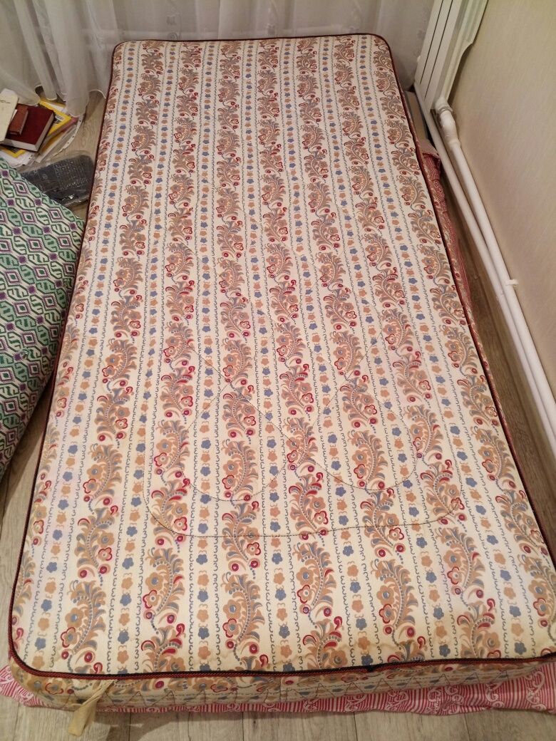 Продам матрац размер на полутороспальную кровать
