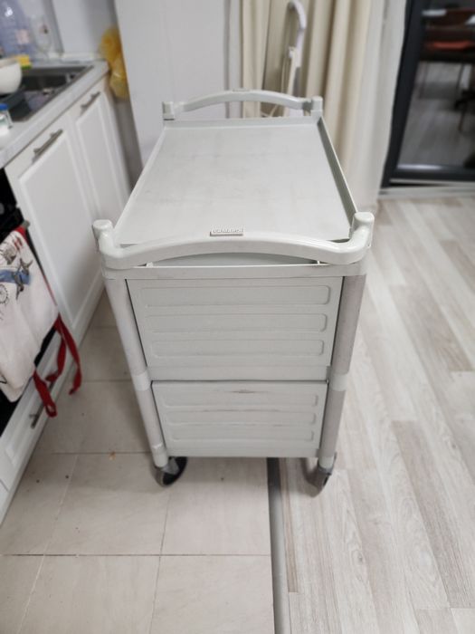 Carucior mobil pt .restaurante si catering