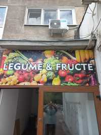 Rafturi legume fructe.