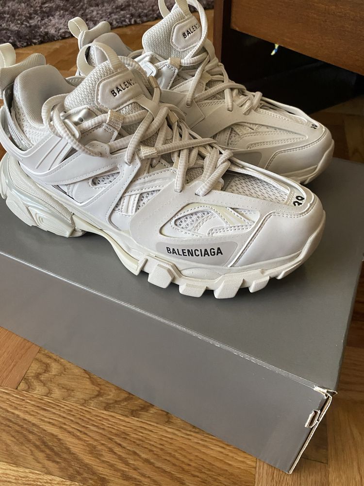 Balenciaga track led white( Gucci Supreme Versace Nike adidas