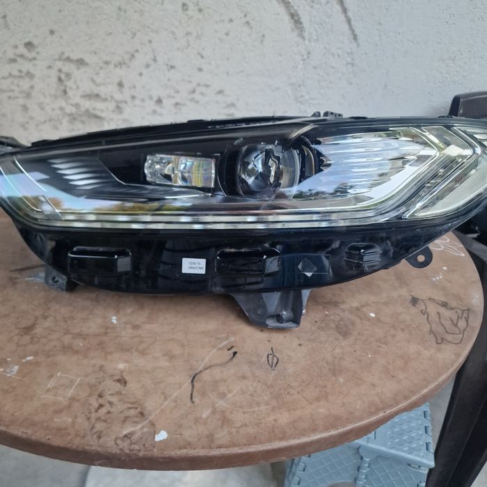 Ford Mondeo full led 2016 ляв фар